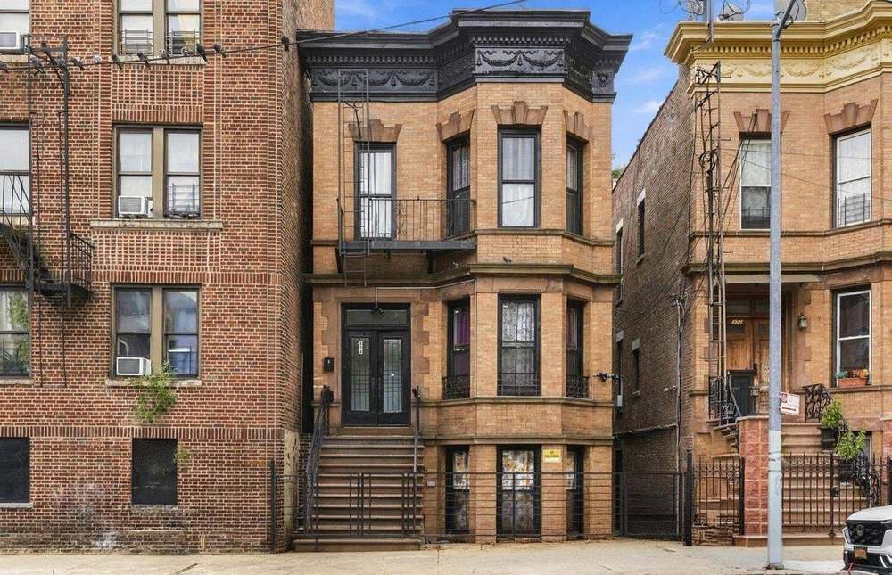 324 East 197th Street — front façade